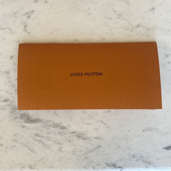 Louis Vuitton Damier Graphite Key Pouch w/ Chain - Picture 6 of 11